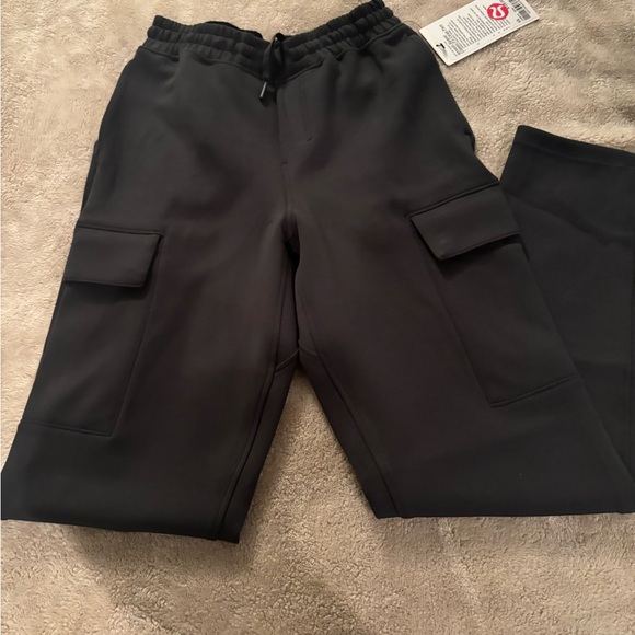 Lululemon cargo pants - Picture 3 of 5